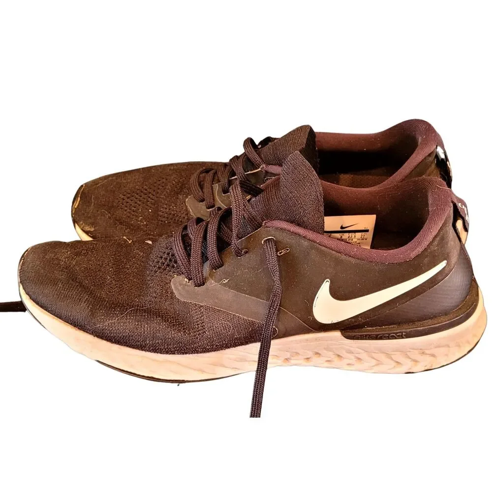 Nike Black Flyknit Odyessy React Running Shoe Lightweight Athletic Footwear 9